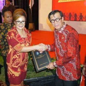 Tiga Kali Berturut-Turut, Tomohon Terima Penghargaan Kota Peduli HAM