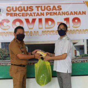 karang taruna serahkan masker