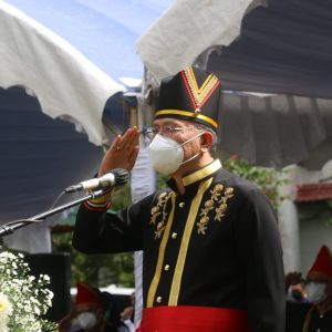 Wali Kota Tomohon Jimmy Feidie Eman SE Ak menjadi Inspektur Upacara Peringatan Hari Ulang Tahun Kota Tomohon Ke- 18